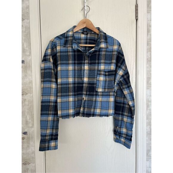 Rue 21 Cropped Flannel Shirt - Picture 1 of 3